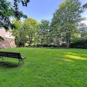 Souverain : Beau rez-de-chaussée 2 ch avec jardin + garage