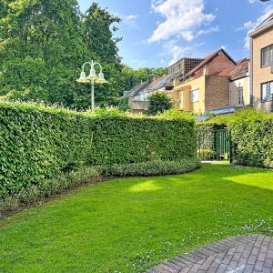Souverain : Beau rez-de-chaussée 2 ch avec jardin + garage