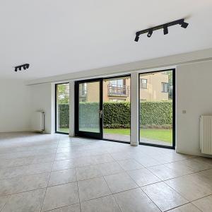 Souverain : Beau rez-de-chaussée 2 ch avec jardin + garage