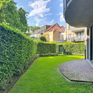 Souverain : Beau rez-de-chaussée 2 ch avec jardin + garage