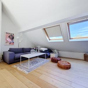 Châtelain/Stéphanie : Magnifique triplex penthouse