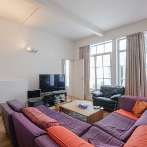 Etangs d'Ixelles : arrière maison 3 ch + cour