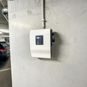 Quartier européen - Parking intérieur dans immeuble récent