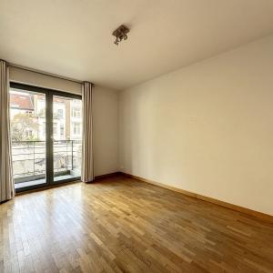Châtelain : Bel appartement 2 ch. avec terrasse et parking