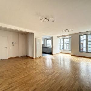 Châtelain : Bel appartement 2 ch. avec terrasse et parking