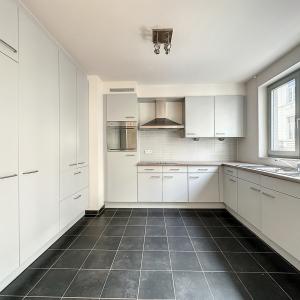 Châtelain : Bel appartement 2 ch. avec terrasse et parking