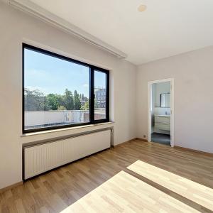 Italie : Bel appartement dernier étage + grandes terrasses