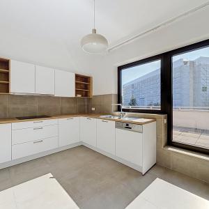 Italie : Bel appartement dernier étage + grandes terrasses