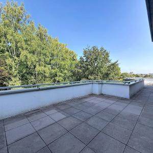Italie : Bel appartement dernier étage + grandes terrasses