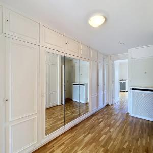 Sq. Vergote : Bel appartement 4 ch + terrasse + pkg