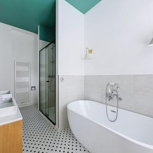 Cottages : Belle maison de caractère + cour !