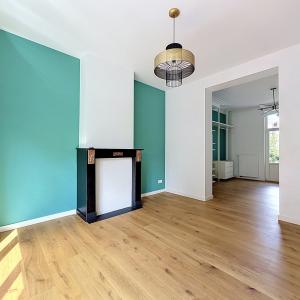 Cottages : Belle maison de caractère + cour !