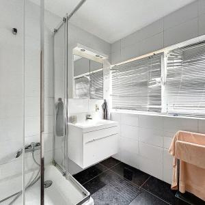 Uccle/Stalle : Jolie maison avec jardin et parking