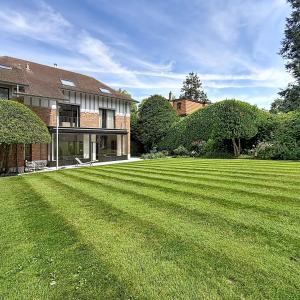 Saint-Job / Vivier d'Oie : Sublime villa avec vaste jardin