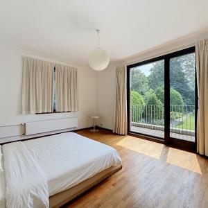 Saint-Job / Vivier d'Oie : Sublime villa avec vaste jardin