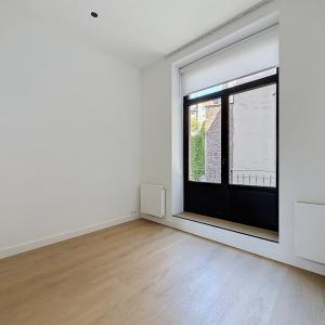 Sablon : Somptueux appartement remis à neuf + terrasse