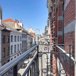 Sablon : Somptueux appartement remis à neuf + terrasse