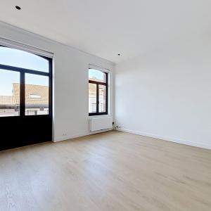 Sablon : Somptueux appartement remis à neuf + terrasse