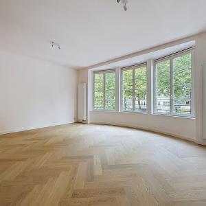 Churchill : Sublime duplex RDC avec jardin neuf