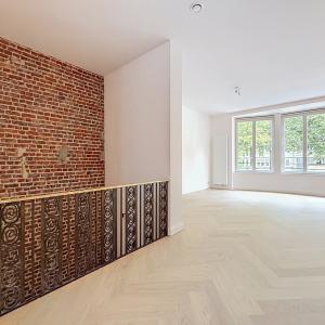 Churchill : Sublime duplex RDC avec jardin neuf