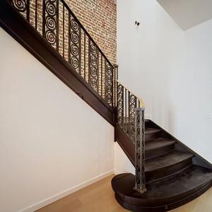 Churchill : Sublime duplex RDC avec jardin neuf
