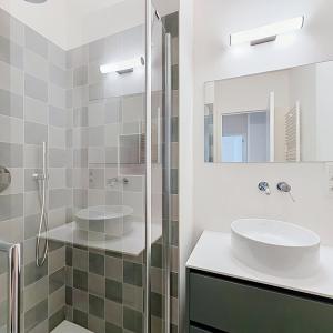 Churchill : Sublime duplex RDC avec jardin neuf