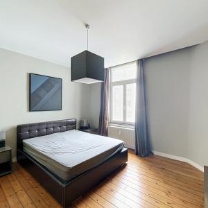 Place de la Bourse : Bel appartement meublé 2 chambres