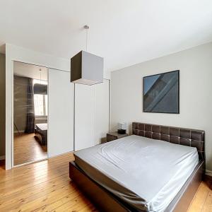 Place de la Bourse : Bel appartement meublé 2 chambres