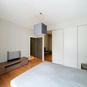 Place de la Bourse : Bel appartement meublé 2 chambres