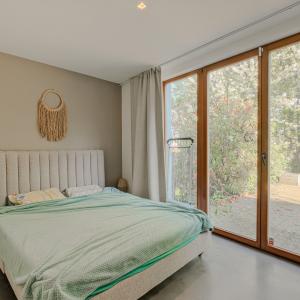 Chant d'oiseau: magnifique duplex rénové avec jardin