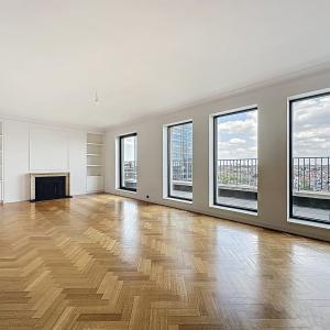 Louise : Prestigieux appartement 3 chambres avec terrasse