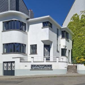 Dieweg - Magnifique maison moderniste avec garage.