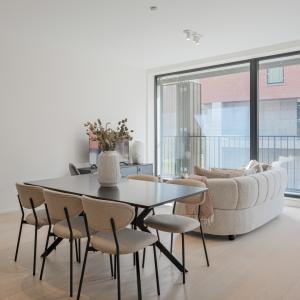 Petit Sablon / Magnifique Rez ±145m², 3ch, terrasse 15m²
