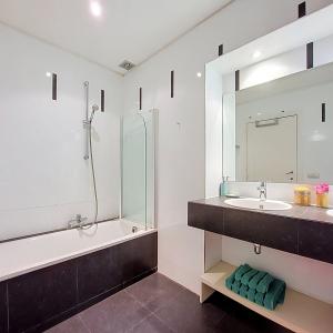 Chatelain : Superbe appartement meublé 2 chambres + terrasse
