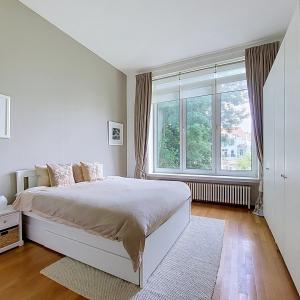 Chatelain : Superbe appartement meublé 2 chambres + terrasse