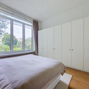 Chatelain : Superbe appartement meublé 2 chambres + terrasse