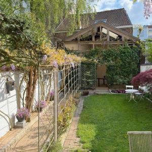 Place Brugmann : maison 6 ch + jardin orienté Sud