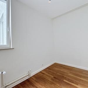 Châtelain / Louise : Bel appartement de caractère