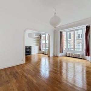 Châtelain / Louise : Bel appartement de caractère