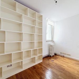 Châtelain / Louise : Bel appartement de caractère
