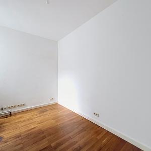 Châtelain / Louise : Bel appartement de caractère