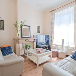 Saint-Gilles : Magnifique maison 4 chambres, cour, parking 