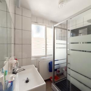Saint-Gilles : Magnifique maison 4 chambres, cour, parking 