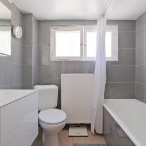 Saint-Gilles : Magnifique maison 4 chambres, cour, parking 
