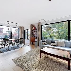 Maison communale d’Uccle : Appartement. 2ch + 3terr. + park.