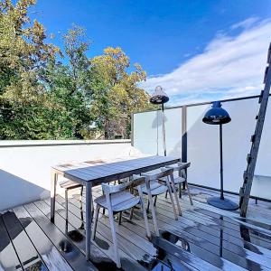 Maison communale d’Uccle : Appartement. 2ch + 3terr. + park.
