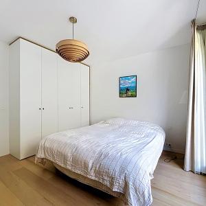 Maison communale d’Uccle : Appartement. 2ch + 3terr. + park.