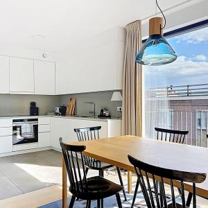 Maison communale d’Uccle : Appartement. 2ch + 3terr. + park.