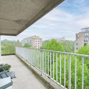 Lycée Français  - Appartement lumineux, terrasse et garage
