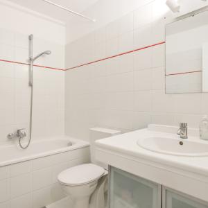 Saint-Job : bel appartement studio + Terrasse 